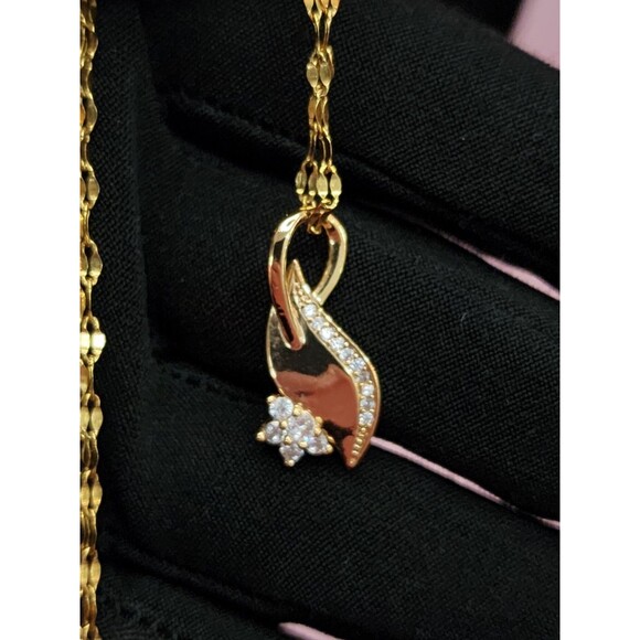 VINTAGE 18IN S STEEL GOLD TONE FLOWER WAVE CHARM COSTUME NECKLACE CLASSY DAINTY - Picture 7 of 9